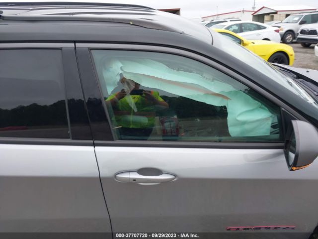 3C4NJDDBXKT618812 Jeep Compass Trailhawk