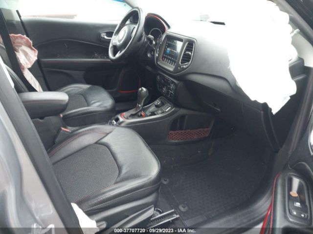 3C4NJDDBXKT618812 Jeep Compass Trailhawk