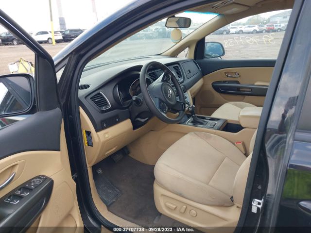 KNDMB5C17F6069237 KIA SEDONA LX