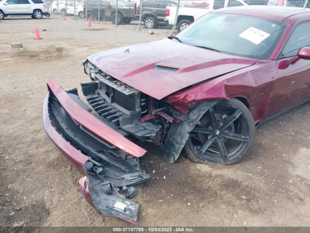 2C3CDZAG2JH305969 Dodge Challenger Sxt Plus