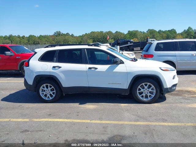 1C4PJLAB8HW617474 Jeep Cherokee Sport