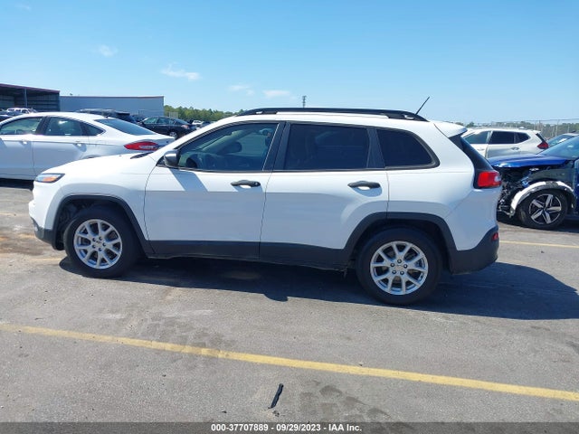 1C4PJLAB8HW617474 Jeep Cherokee Sport
