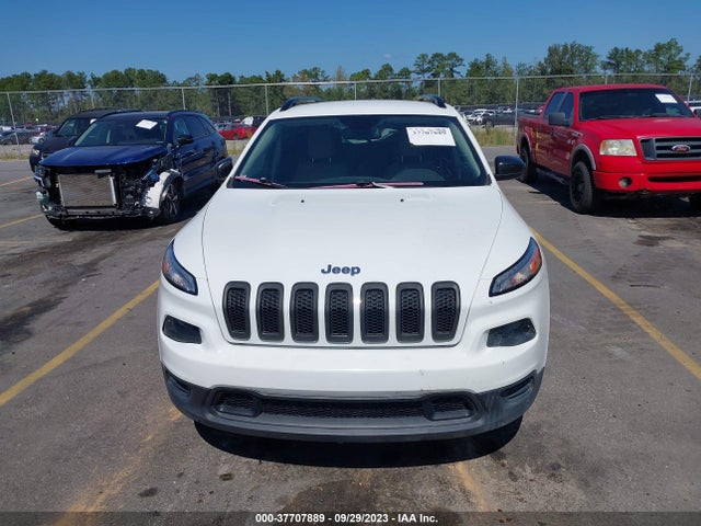 1C4PJLAB8HW617474 Jeep Cherokee Sport