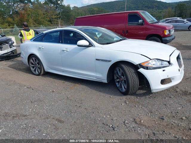 2015 JAGUAR XJ SAJWJ1CD6F8V89126 Photo 0