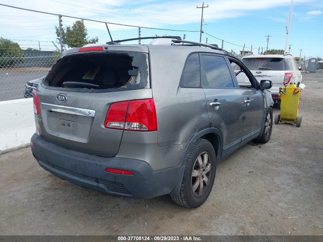 2012 KIA SORENTO LX VIN: 5XYKT3A64CG280170