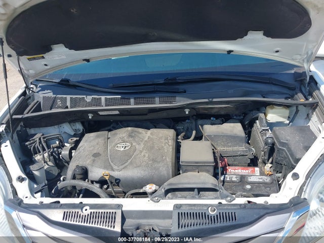 Toyota SIENNA XLE 2017 5TDDZ3DC5HS183191 Image 10
