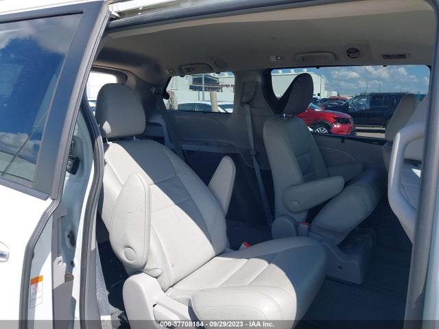 Toyota SIENNA XLE 2017 5TDDZ3DC5HS183191 Image 8
