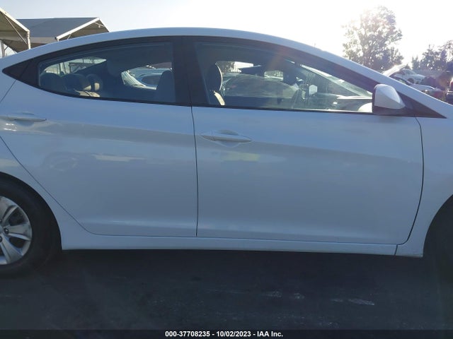Hyundai ELANTRA SE 2016 5NPDH4AE5GH674122 Image 5