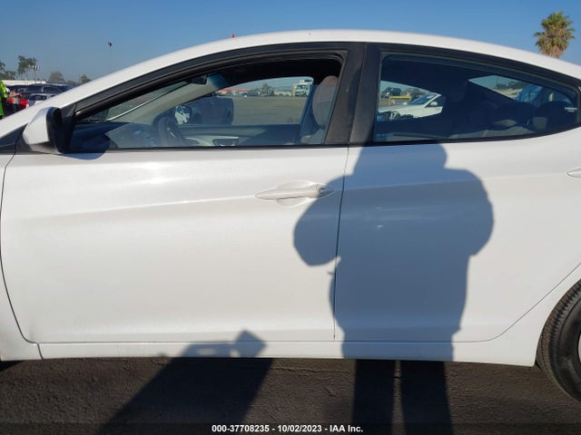 Hyundai ELANTRA SE 2016 5NPDH4AE5GH674122 Image 6