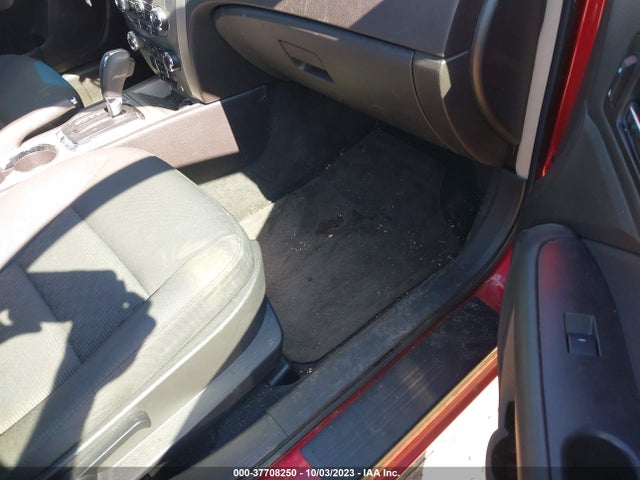 2011 FORD FUSION SE VIN: 3FAHP0HA3BR220382