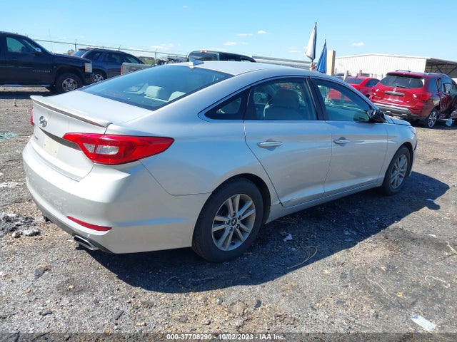 2015 HYUNDAI SONATA SE VIN: 5NPE24AF5FH215489