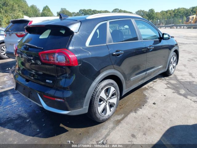KNDCC3LC6H5043834 KIA NIRO EX
