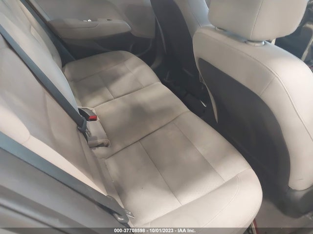 2017 HYUNDAI ELANTRA SE VIN: 5NPD74LF9HH127025