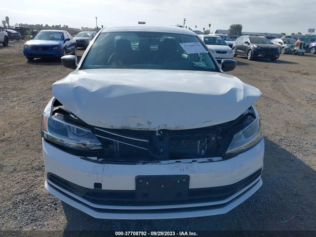 3VWD67AJ7GM310375 Volkswagen Jetta Sedan 1.4t Se