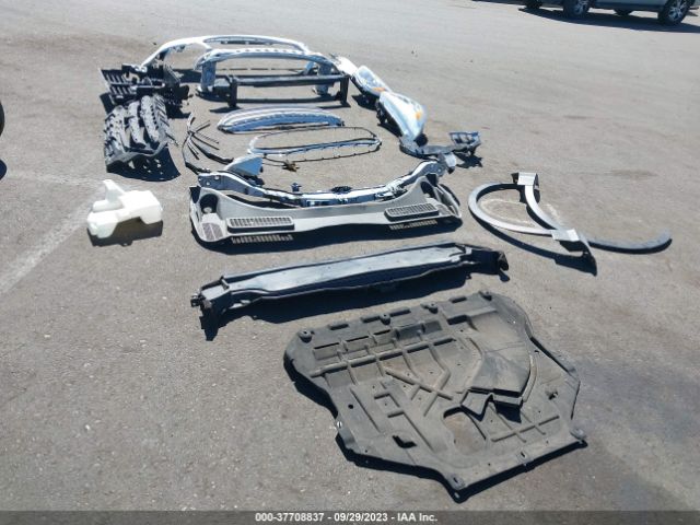 1FMCU0J91HUB89806 Ford Escape Titanium