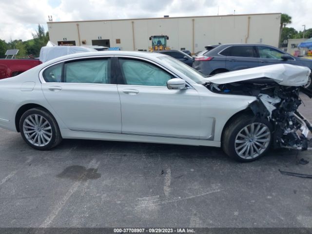 WBA7T2C08NCH73379 BMW 7 Series 740i