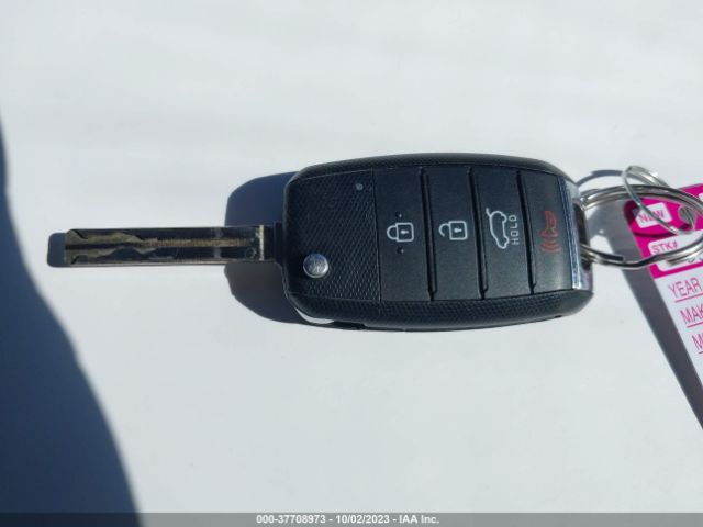 KNDPMCAC5H7194220 KIA Sportage Lx