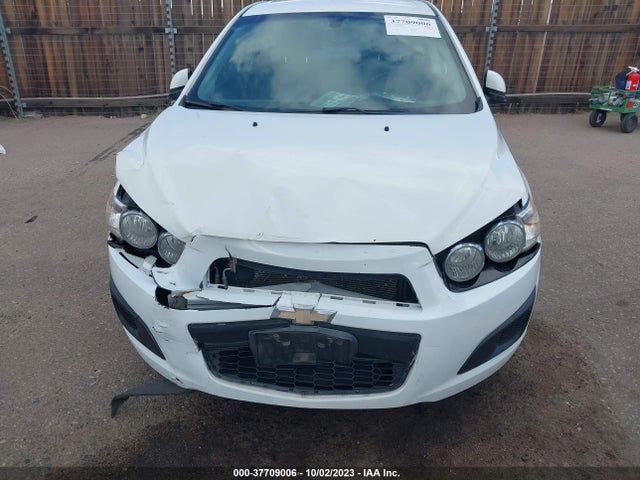 Chevrolet Sonic Ls Auto 2014 1G1JA5SHXE4162759 Image 6