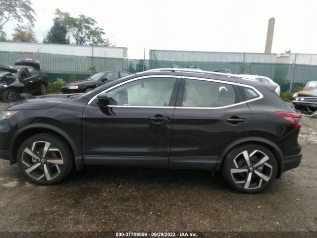 JN1BJ1CW1MW449222 Nissan Rogue Sport Sl