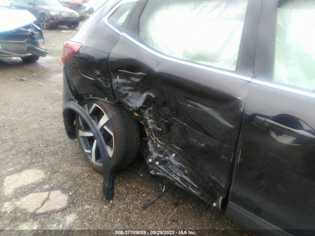 JN1BJ1CW1MW449222 Nissan Rogue Sport Sl