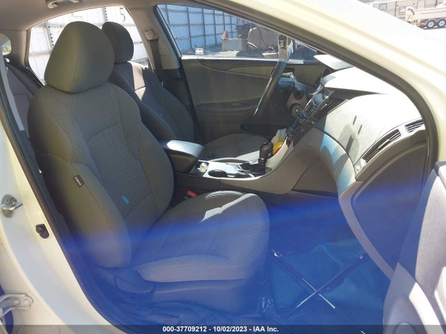 2014 HYUNDAI SONATA GLS VIN: 5NPEB4AC4EH871705