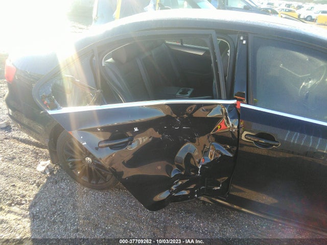 3VWD17AJ8FM337646 Volkswagen Jetta Sedan 1.8t Se