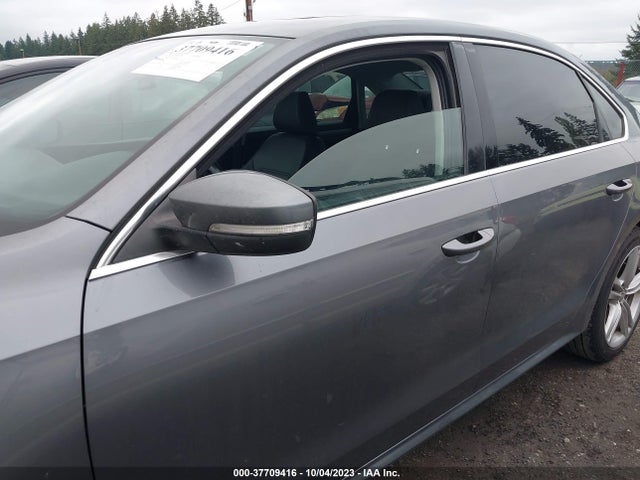 1VWBV7A39FC093231 Volkswagen Passat 2.0l Tdi Se W/sunroof