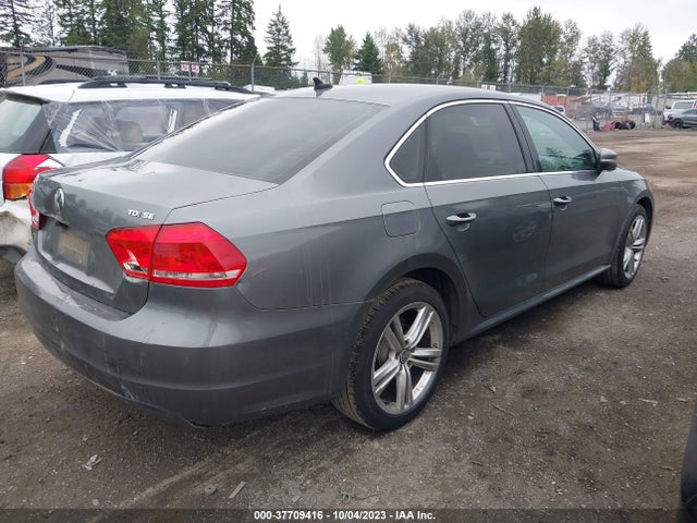 1VWBV7A39FC093231 Volkswagen Passat 2.0l Tdi Se W/sunroof