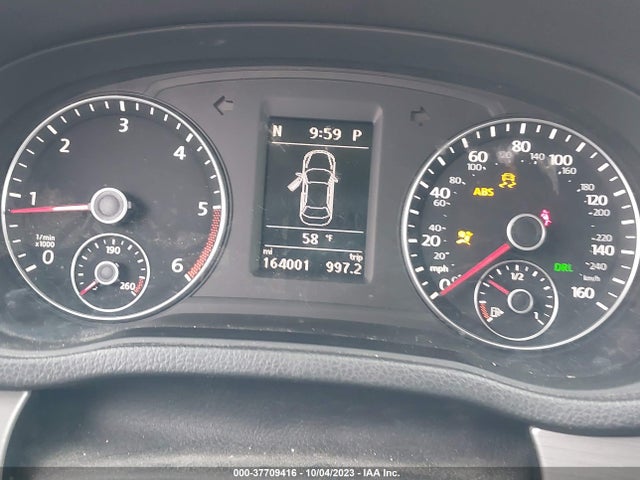 1VWBV7A39FC093231 Volkswagen Passat 2.0l Tdi Se W/sunroof
