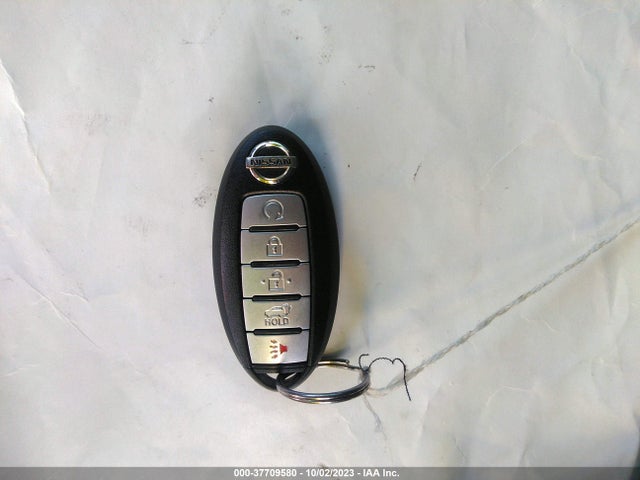 2018 NISSAN ROGUE SV VIN: 5N1AT2MV0JC727907