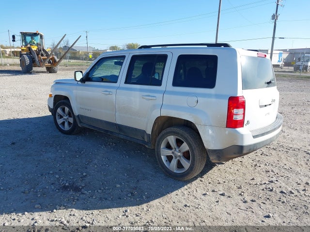 Jeep Patriot Latitude 2015 1C4NJPFB4FD329581 Image 3