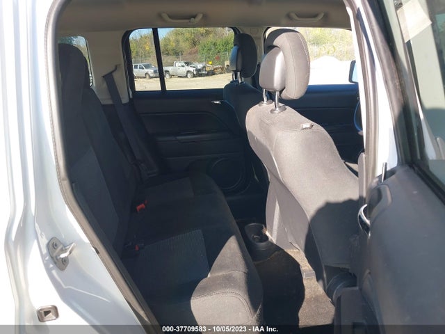 Jeep Patriot Latitude 2015 1C4NJPFB4FD329581 Image 8
