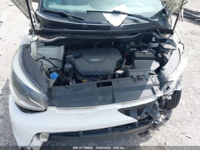 KNDJN2A21E7001299 KIA Soul Base