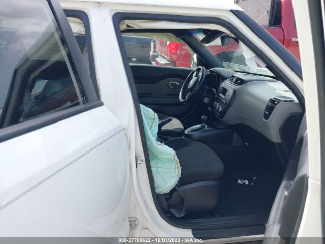 KNDJN2A21E7001299 KIA Soul Base