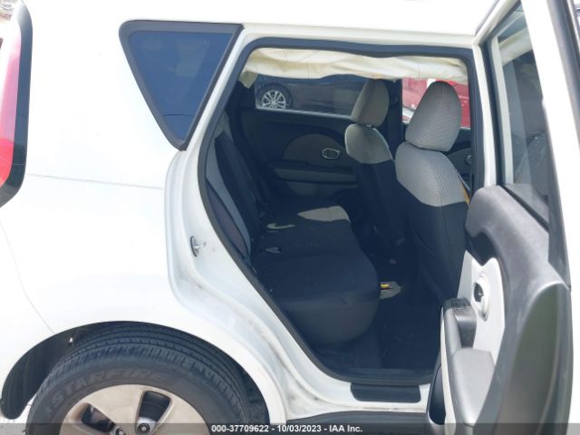 KNDJN2A21E7001299 KIA Soul Base