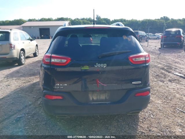 1C4PJMCSXHW532185 Jeep Cherokee Latitude