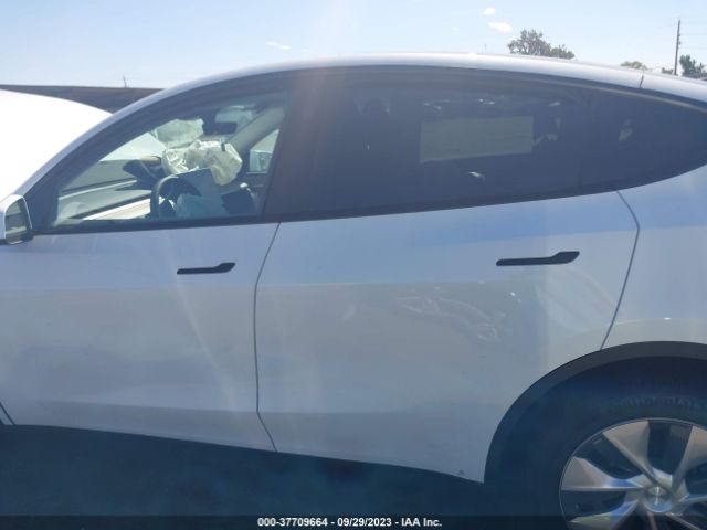 7SAYGAEE3PF868100 Tesla Model Y Long Range