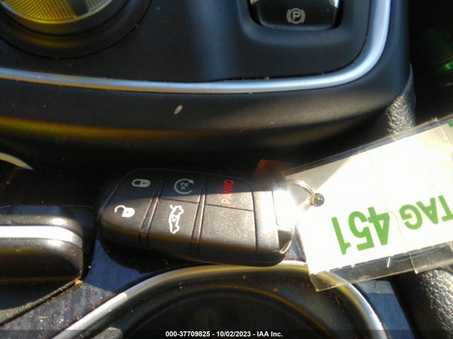 1C3CCCEG3FN542771 Chrysler 200 C