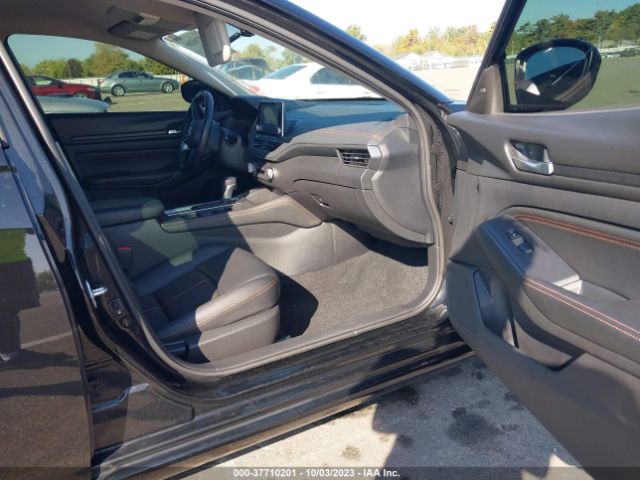 1N4BL4CV6KC158820 Nissan Altima 2.5 Sr