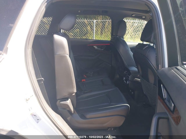 Audi Q7 3.0t Premium 2018 WA1VAAF78JD033667 Image 8
