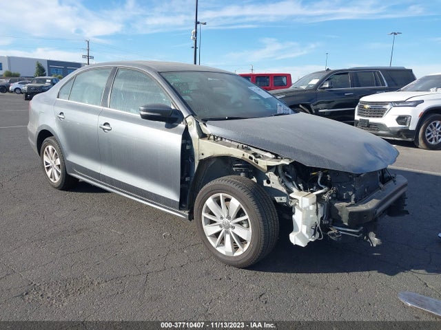 2016 3VWD67AJ2GM382245 главное изображение