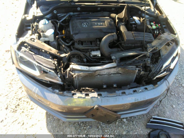 3VWL17AJ9GM213883 Volkswagen Jetta Sedan 1.8t Sel