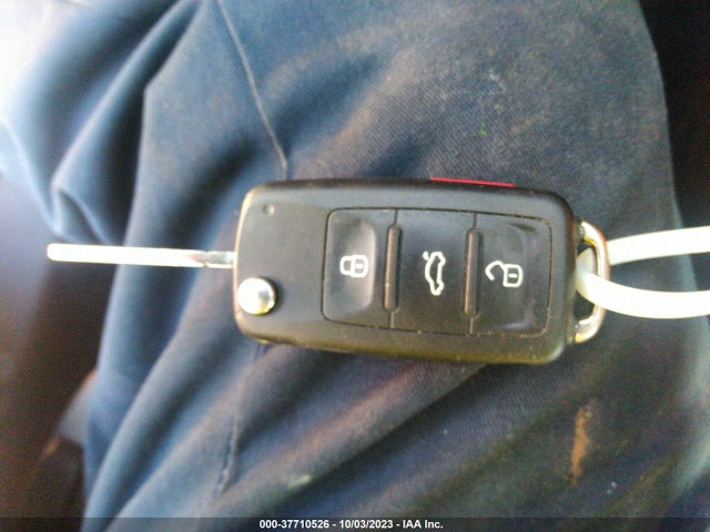 3VWL17AJ9GM213883 Volkswagen Jetta Sedan 1.8t Sel