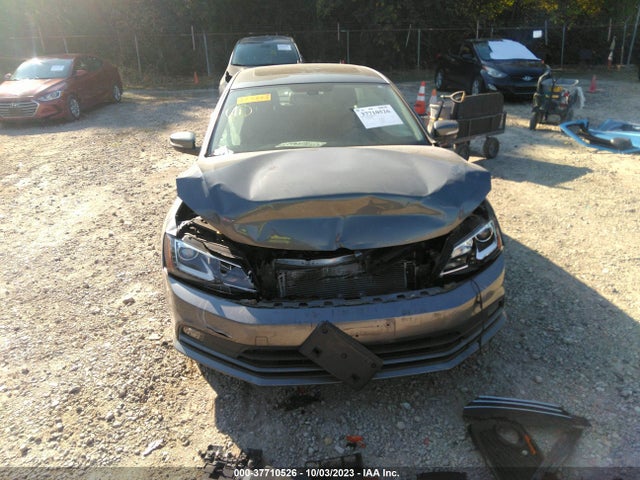 3VWL17AJ9GM213883 Volkswagen Jetta Sedan 1.8t Sel