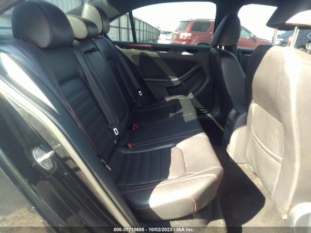 3VW4S7AJ6GM277753 Volkswagen Jetta Sedan 2.0t Gli Se