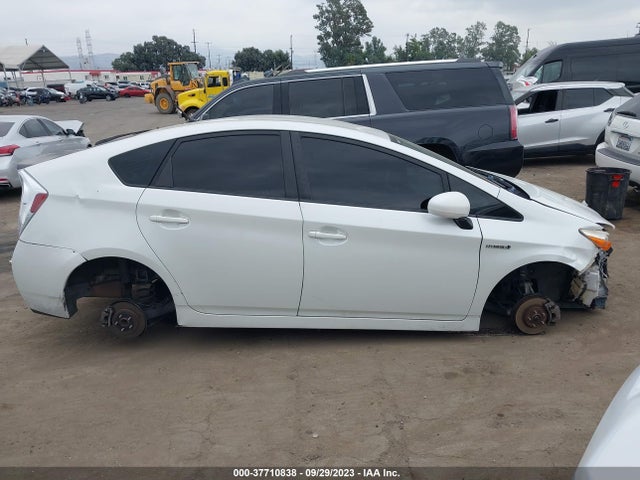 Toyota Prius Four 2015 JTDKN3DU5F1881290 Image 13