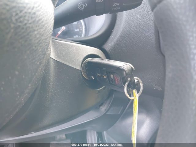 ZACCJAAT3FPC26593 Jeep Renegade Sport