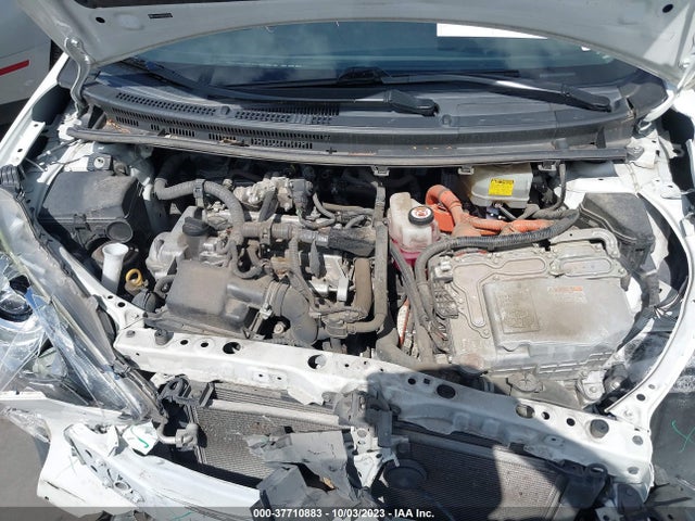 Toyota Prius C One/two/three/four 2017 JTDKDTB32H1595090 Image 10