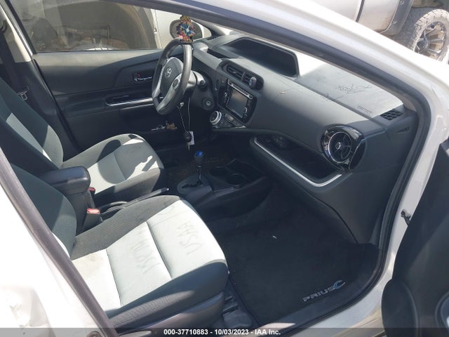 Toyota Prius C One/two/three/four 2017 JTDKDTB32H1595090 Image 5