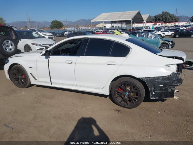 WBA13AG09NCK29030 BMW 530e